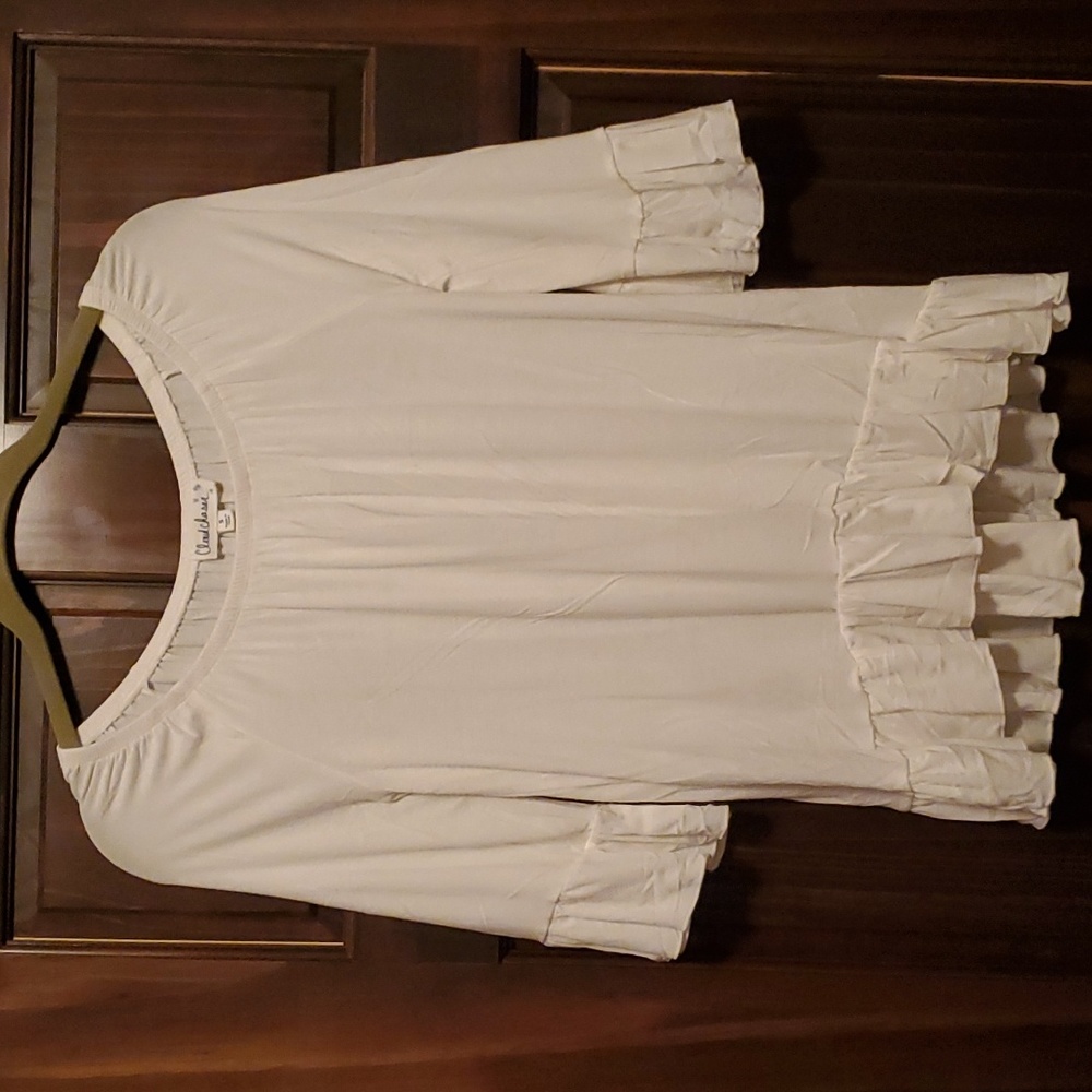 Women's white 3/4 sleeve, small shirt